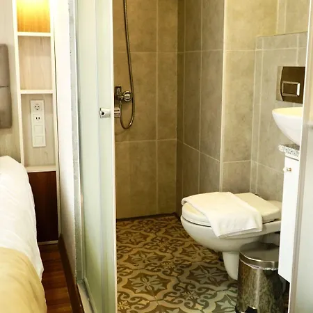 Qonaq & 3* 이스탄불