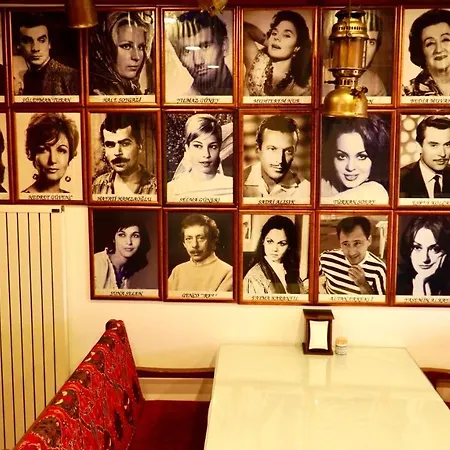 Отель Qonaq & 3*