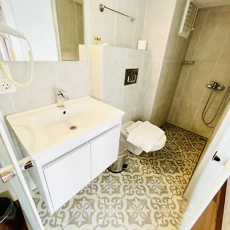 Qonaq & Стамбул