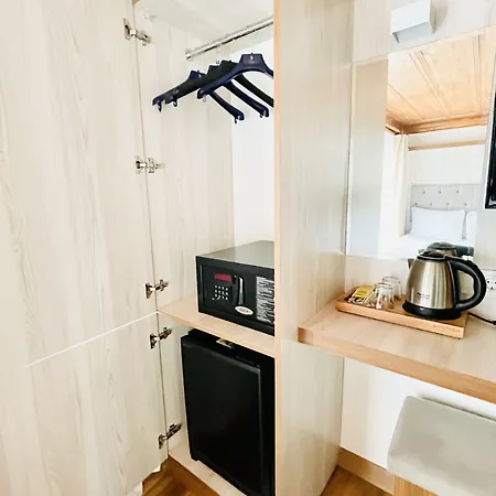 Qonaq & Отель 3*