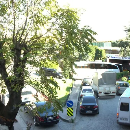 Отель Qonaq & Стамбул