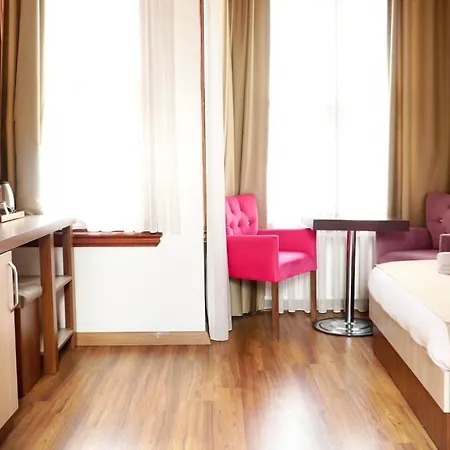 Qonaq & Hotel 3*