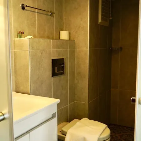 Hotel Qonaq & Estambul