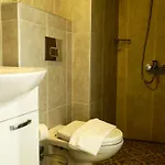 Qonaq & Отель